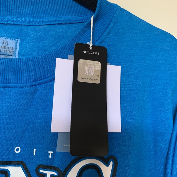 Detroit Lions Blue Embellished Sleeve Gameday Couture Sweatshirt NWT 🌴 - Picture 12 of 13